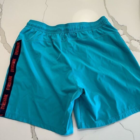 Gymshark shorts with liner - Picture 2 of 6